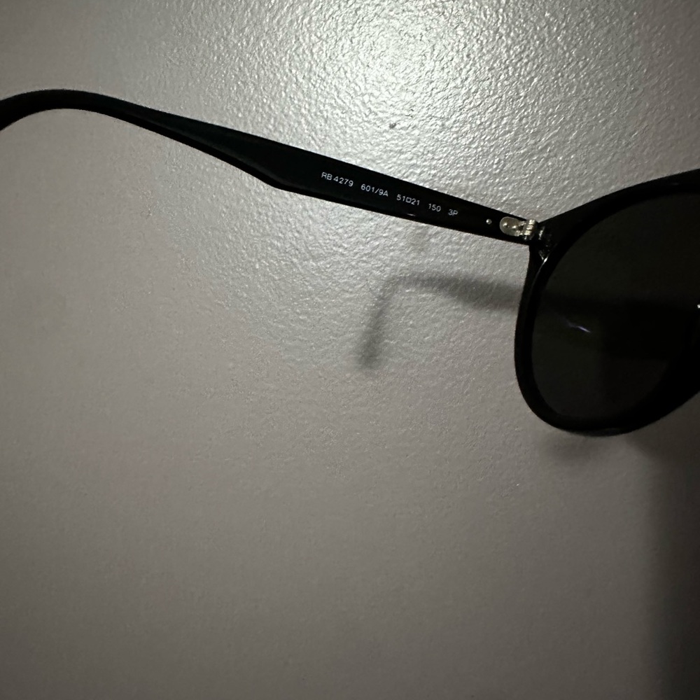 Ray-Ban Black Round Double Bridge Sunglasses - Picture 4 of 8